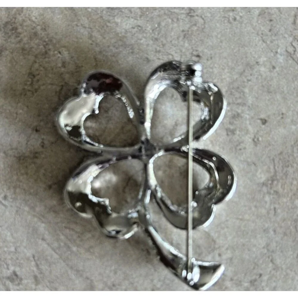 Vintage Silver Tone 4 Leaf Clover Pin/Brooch w/ Crystals